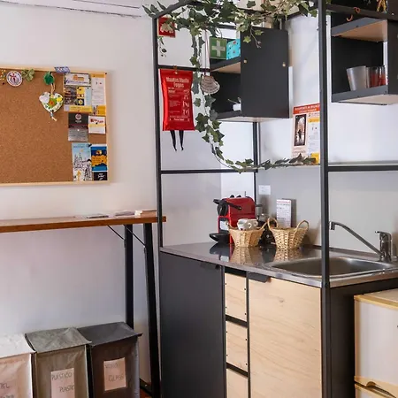 Hostel Santiago De *