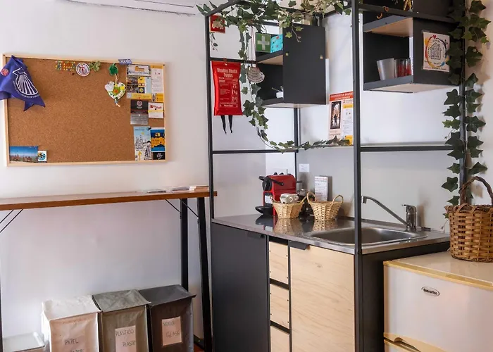 Hostal Santiago De *